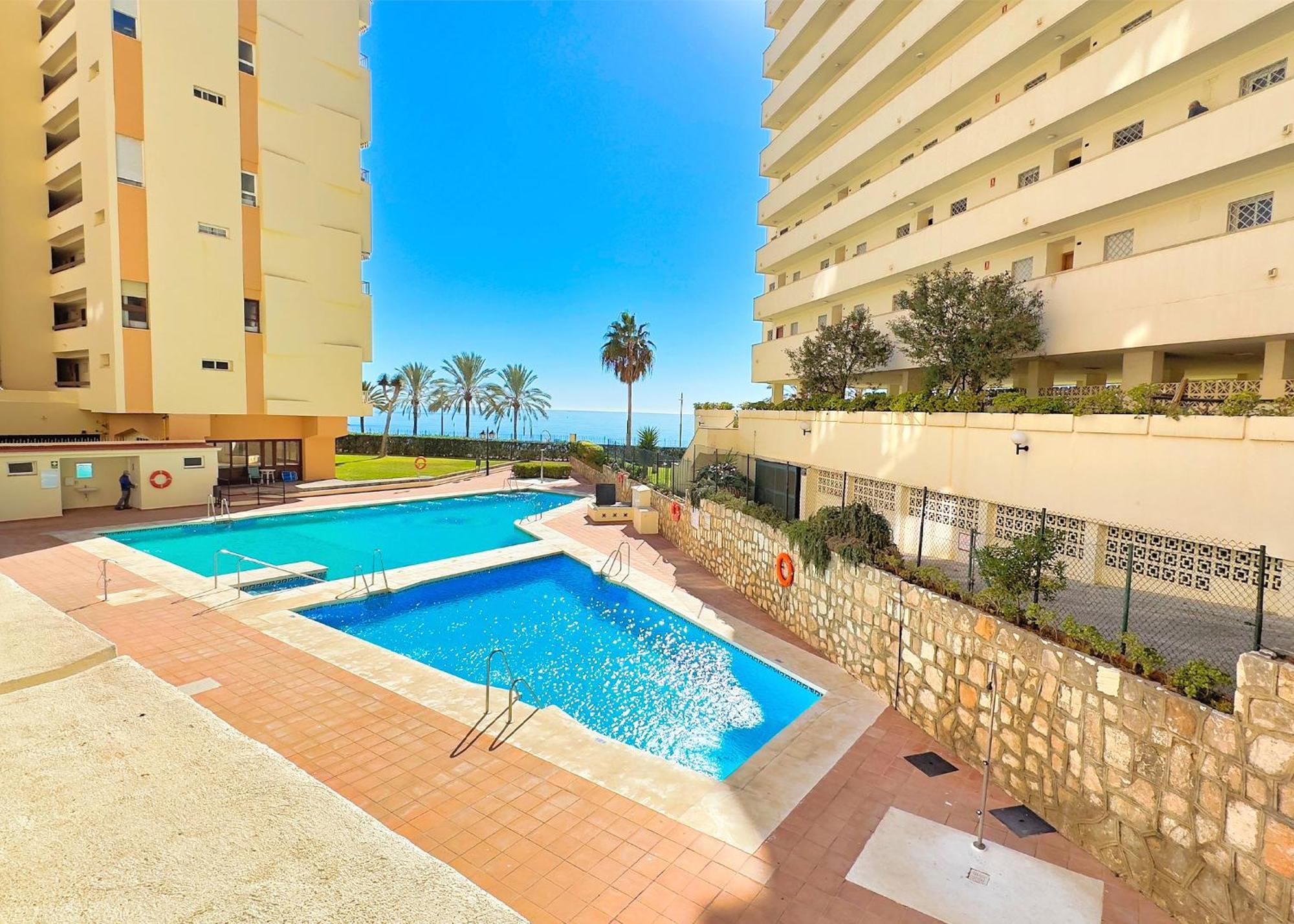 Great Studio On The Beachfront In The Center Of Marbella Exterior photo