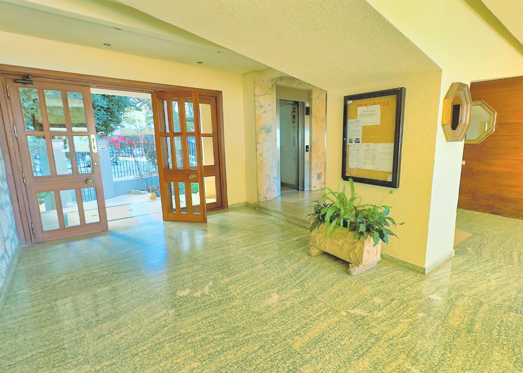 Great Studio On The Beachfront In The Center Of Marbella Exterior photo